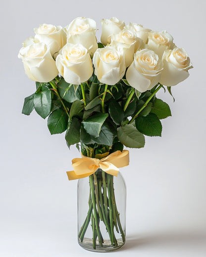 Rosas Blanco Premium en Florero a Domicilio en Bogotá